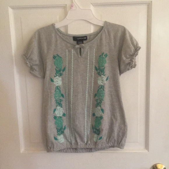 Girl’s Short Sleeve Shirt - Picture 1 of 5